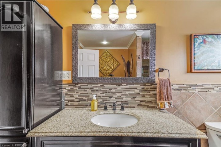 Photo 22 at 14 Thistledown Drive, Mayfair, Brantford