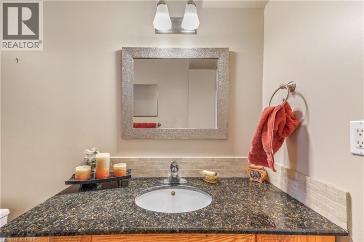 Photo 31 at 14 Thistledown Drive, Mayfair, Brantford