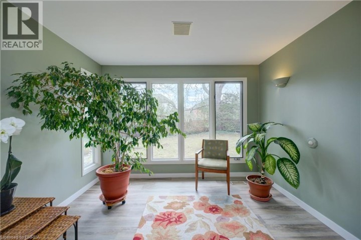 Photo 21 at 9 Summerhayes Crescent, Wyndham Hills, Brantford