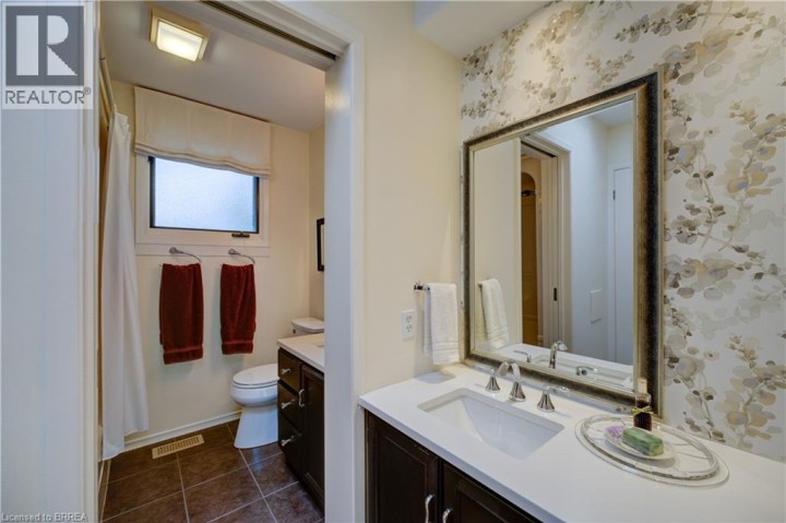 Photo 25 at 9 Summerhayes Crescent, Wyndham Hills, Brantford