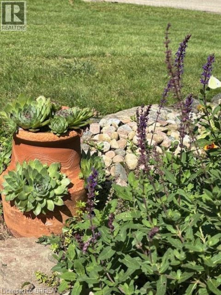 Photo 33 at 9 Summerhayes Crescent, Wyndham Hills, Brantford