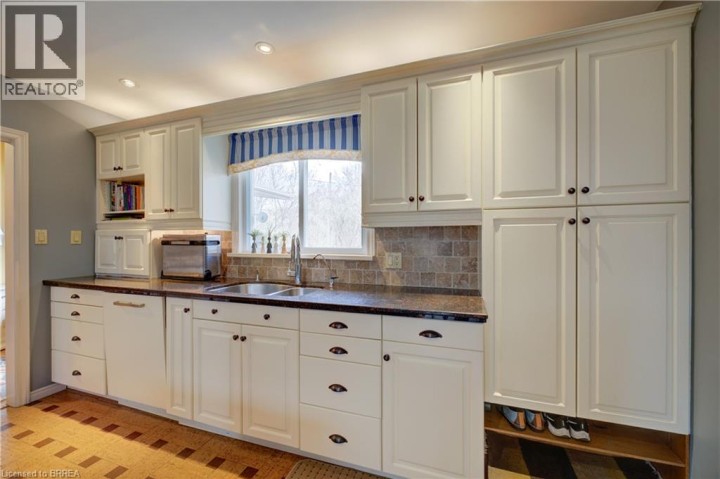 Photo 6 at 9 Summerhayes Crescent, Wyndham Hills, Brantford