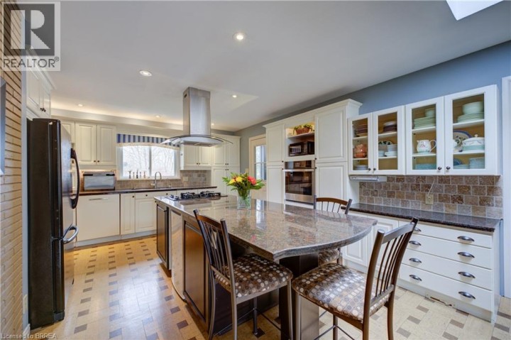 Photo 9 at 9 Summerhayes Crescent, Wyndham Hills, Brantford