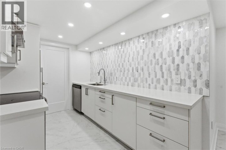 Photo 35 at 138 Miller Drive, Maple Lane Annex, Ancaster