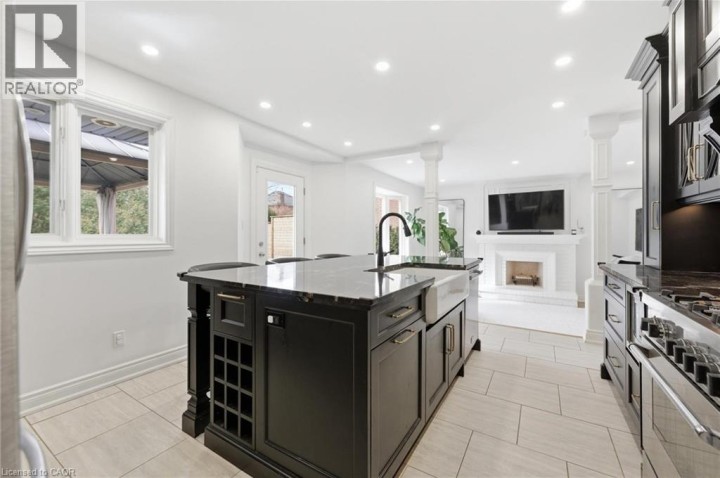 Photo 14 at 138 Miller Drive, Maple Lane Annex, Ancaster