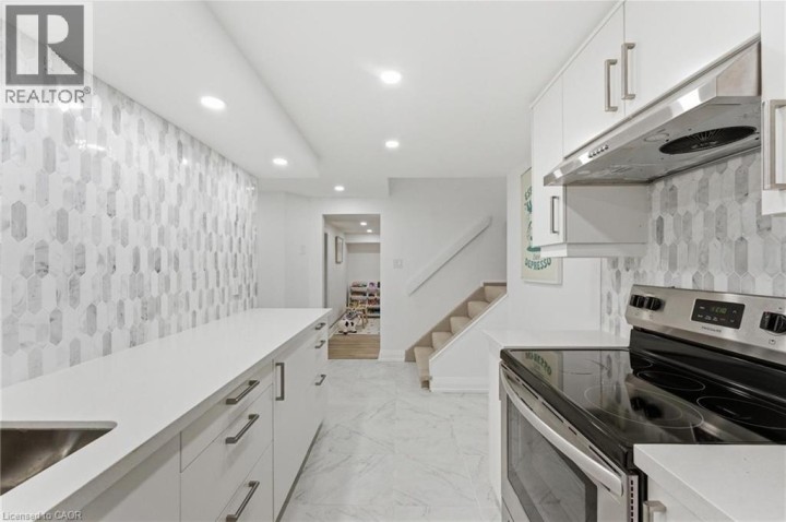 Photo 34 at 138 Miller Drive, Maple Lane Annex, Ancaster