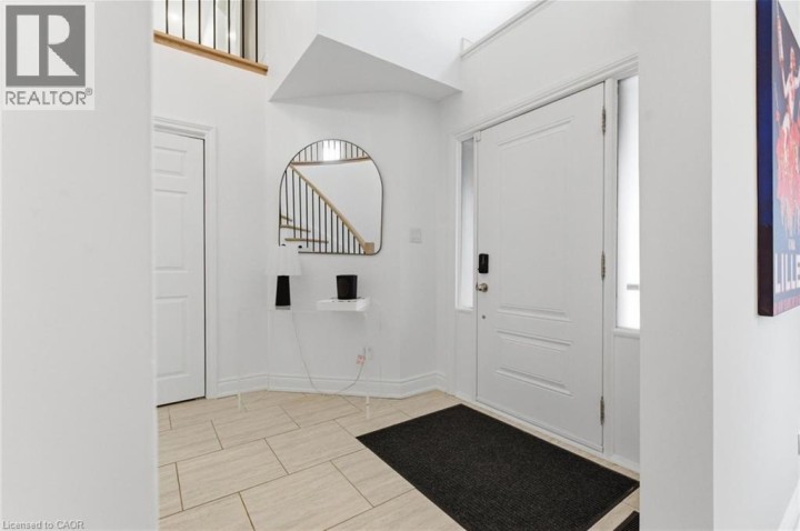 Photo 3 at 138 Miller Drive, Maple Lane Annex, Ancaster