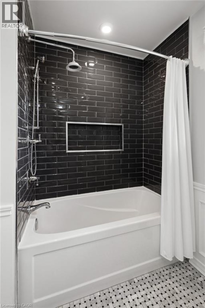 Photo 21 at 19 Douglas Road, Dancaster / Nakoma / Maple Lane, Ancaster