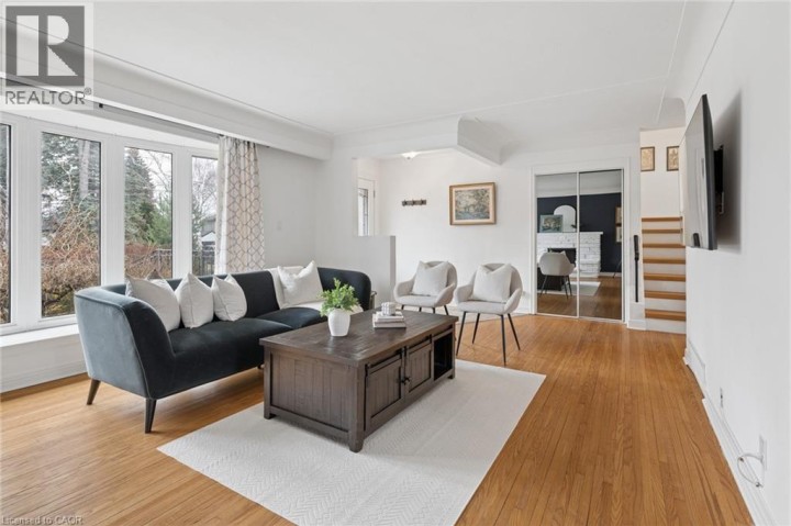 Photo 7 at 19 Douglas Road, Dancaster / Nakoma / Maple Lane, Ancaster