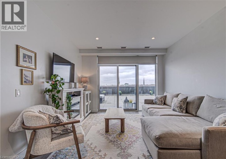 Photo 13 at 609 - 50 S Grand Avenue, St Gregory's / Tait, Cambridge