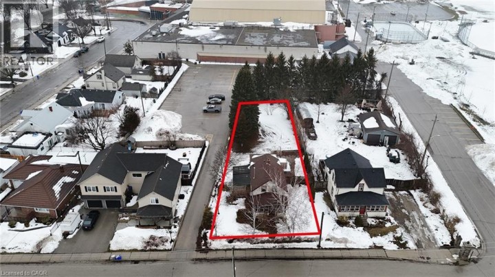 Photo 1 at 42 Sanders Street, Tillsonburg