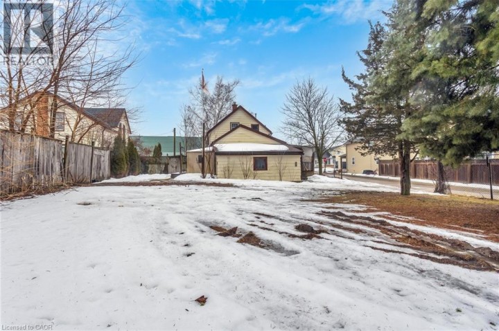 Photo 11 at 42 Sanders Street, Tillsonburg