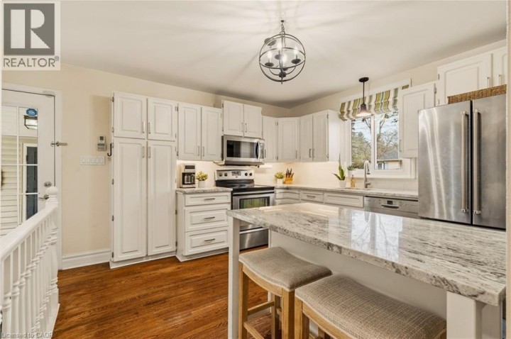 Photo 13 at 38 Parker Avenue, Oakhill / Clearview Ancaster Heights / Mohawk, Ancaster