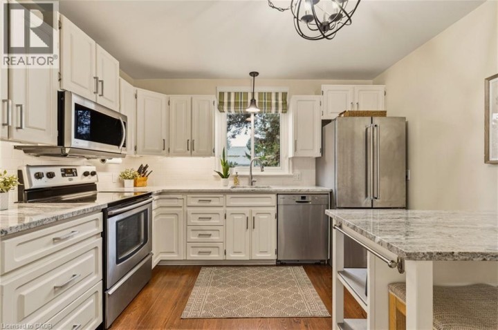 Photo 15 at 38 Parker Avenue, Oakhill / Clearview Ancaster Heights / Mohawk, Ancaster