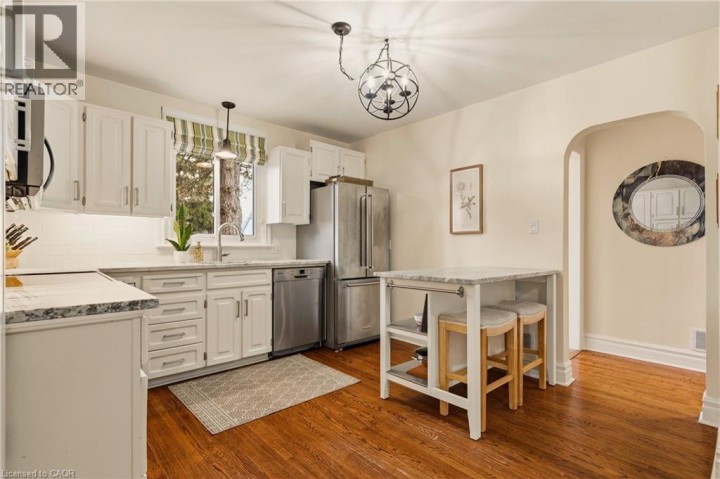 Photo 17 at 38 Parker Avenue, Oakhill / Clearview Ancaster Heights / Mohawk, Ancaster