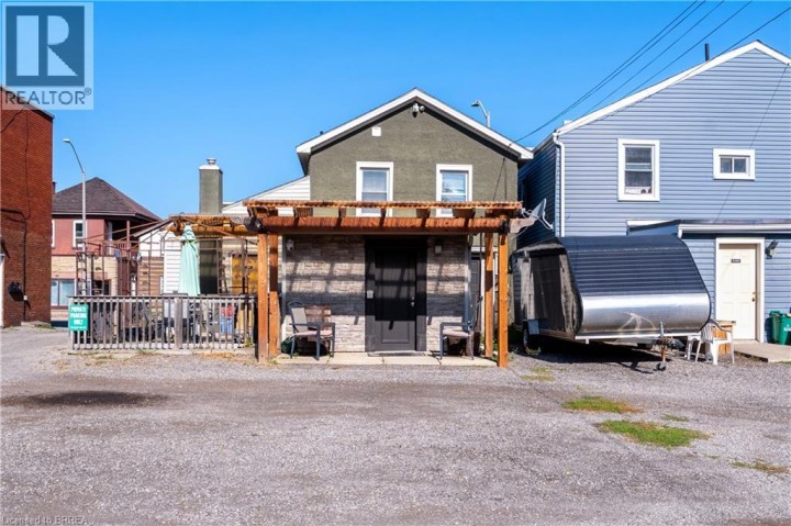 Photo 3 at 60 W Colborne Street, Old West Brant, Brantford