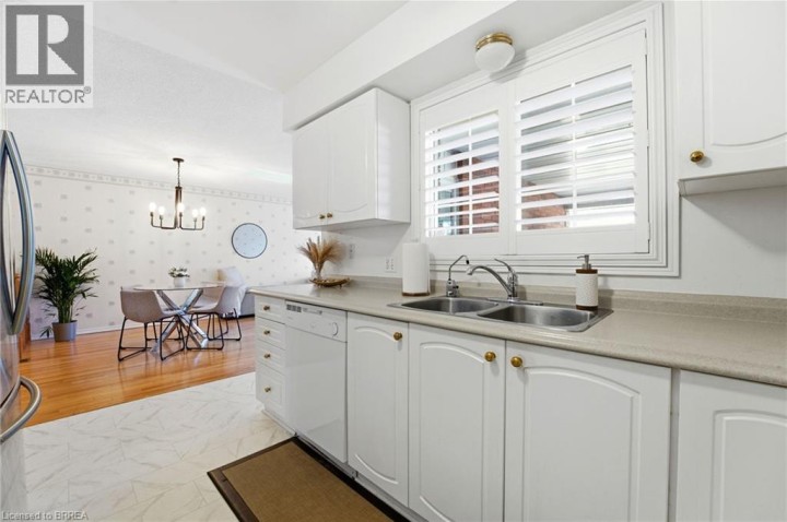 Photo 11 at 43 - 570 West Street, Grand Woodlands, Brantford