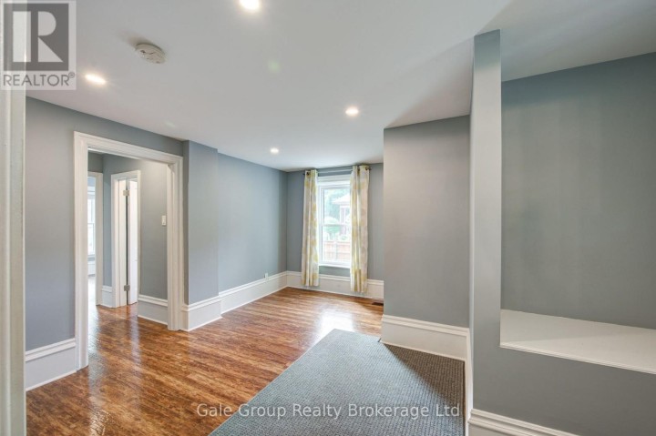 Photo 12 at 155 Vansittart Avenue, Woodstock - North, Woodstock