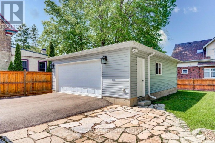 Photo 40 at 155 Vansittart Avenue, Woodstock - North, Woodstock