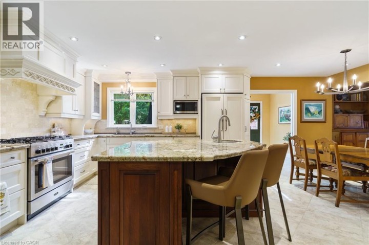 Photo 13 at 373 Brookview Court, Oakhill / Clearview Ancaster Heights / Mohawk, Ancaster