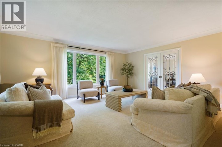 Photo 6 at 373 Brookview Court, Oakhill / Clearview Ancaster Heights / Mohawk, Ancaster