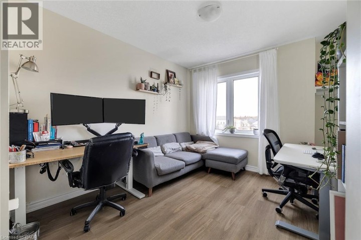 Photo 15 at 904 Apple Hill Lane, Trussler, Kitchener