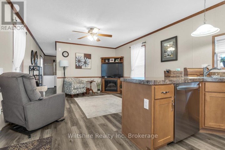 Photo 6 at 5W - 23 W North Street, Tillsonburg