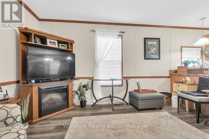 Photo 9 at 5W - 23 W North Street, Tillsonburg