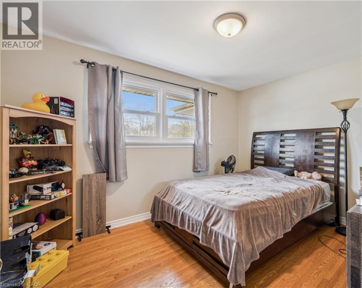 Photo 5 at 16 Stephen Street, Salisbury / Southgate, Cambridge