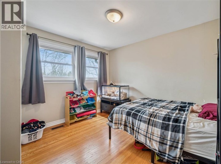 Photo 4 at 16 Stephen Street, Salisbury / Southgate, Cambridge