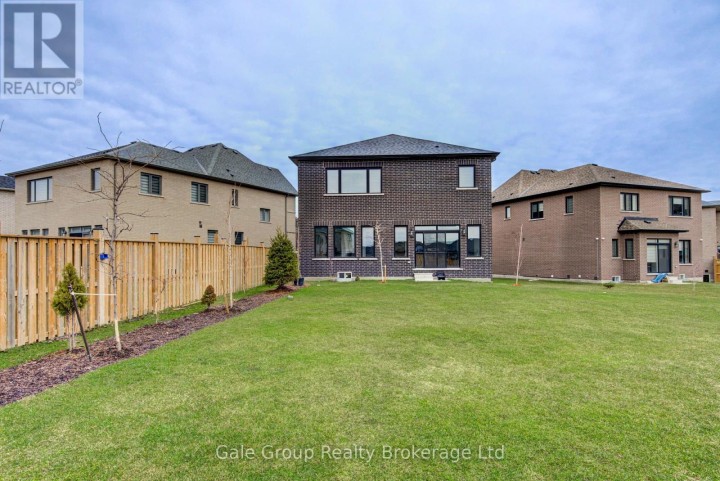 Photo 28 at 125 Prince Charles Crescent, Woodstock - North, Woodstock