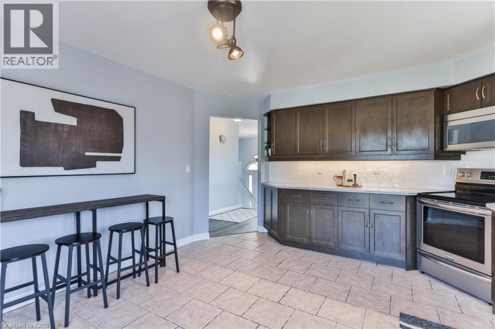 Photo 20 at 98 Thomas Avenue, Cainsville / Brookfield, Brantford