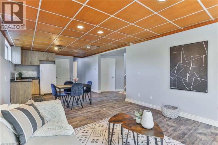 Photo 36 at 98 Thomas Avenue, Cainsville / Brookfield, Brantford