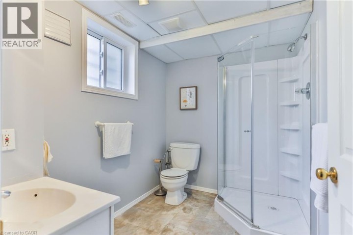 Photo 42 at 98 Thomas Avenue, Cainsville / Brookfield, Brantford