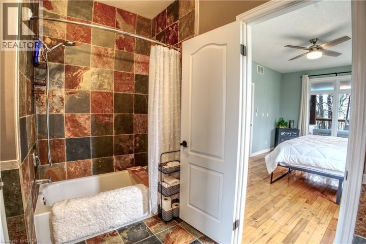 Photo 26 at 31 Chapel Street, Vienna