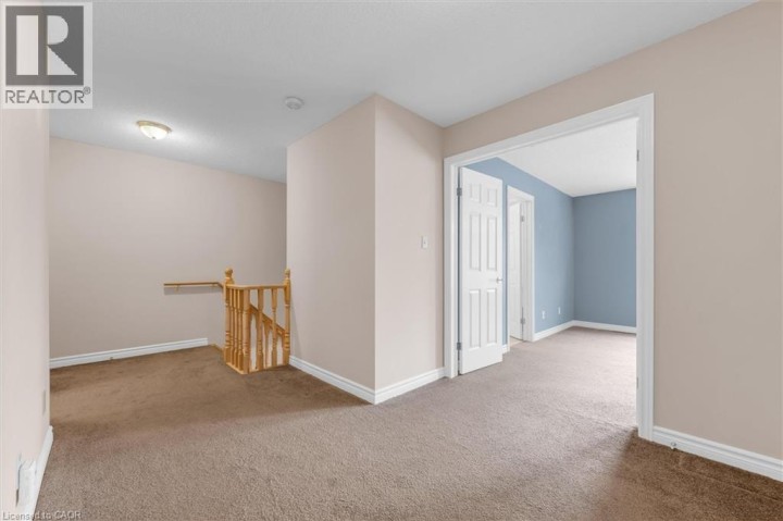 Photo 17 at 1 - 230 Meadowbrook Drive, Parkview Heights, Ancaster