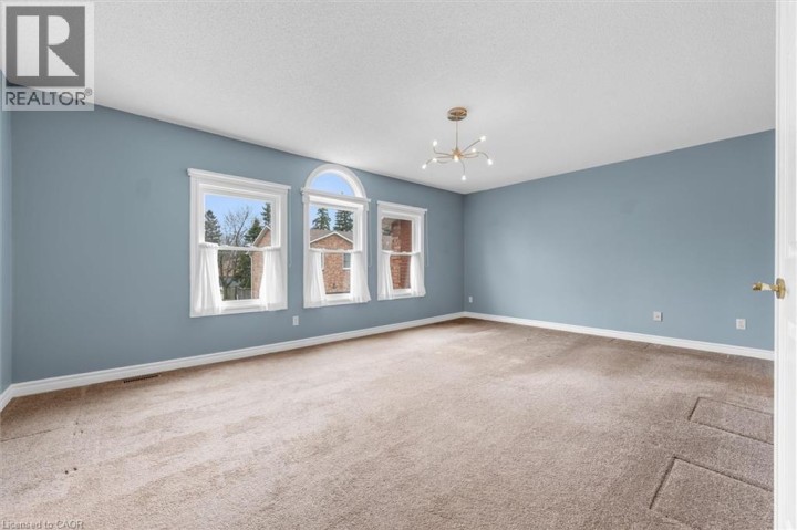 Photo 19 at 1 - 230 Meadowbrook Drive, Parkview Heights, Ancaster