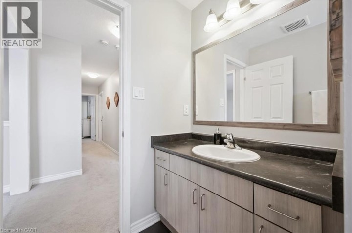 Photo 34 at 38 Park Glen Street, Trussler, Kitchener