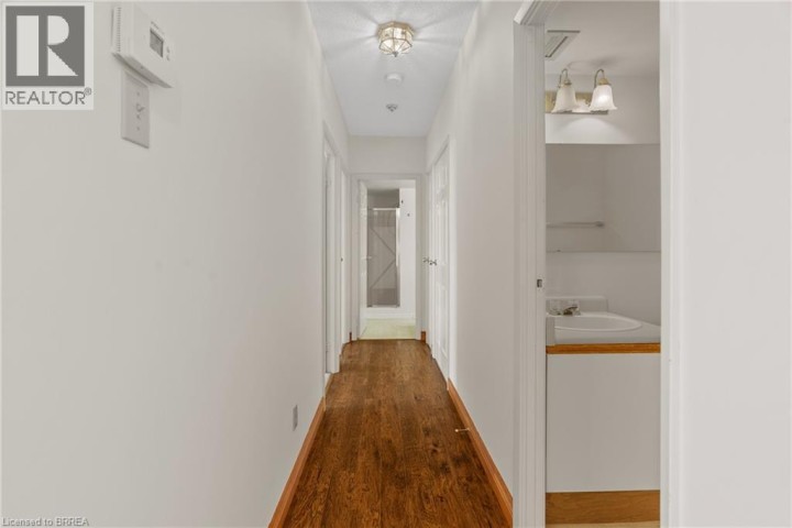 Photo 15 at 905 - 9 Bonheur Court, Lynden Hills, Brantford