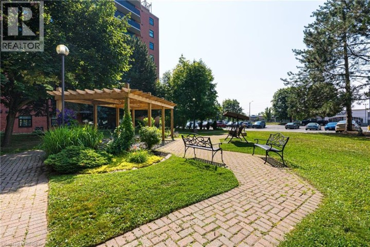 Photo 33 at 905 - 9 Bonheur Court, Lynden Hills, Brantford