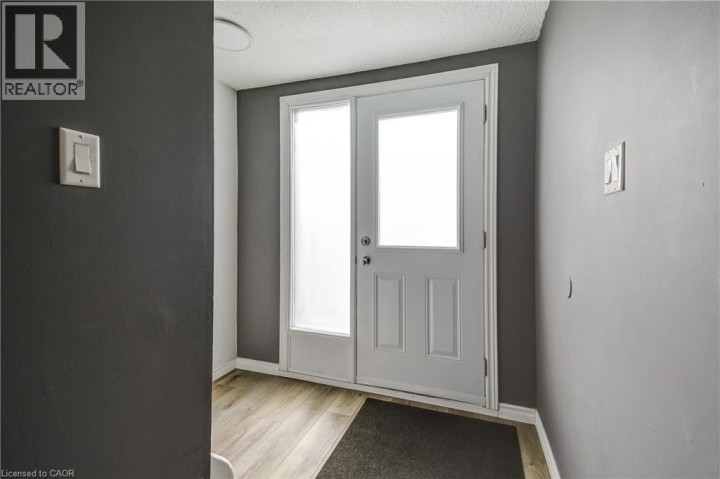 Photo 6 at 18 - 135 S Chalmers Street, Glenview, Lincoln, Oak, Cambridge