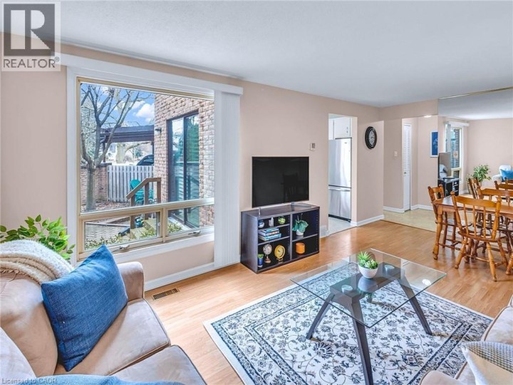 Photo 5 at 3 - 28 Underhill Crescent, Chicopee / Freeport, Kitchener