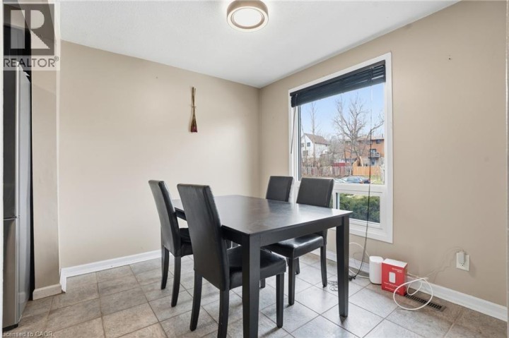 Photo 13 at 33 - 210 Glamis Road, Northview, Cambridge