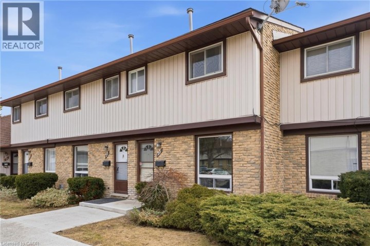 Photo 2 at 33 - 210 Glamis Road, Northview, Cambridge