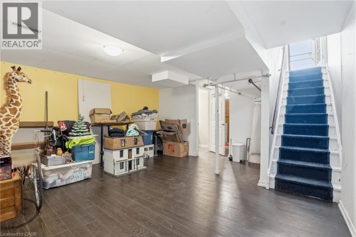 Photo 23 at 33 - 210 Glamis Road, Northview, Cambridge