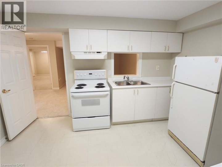 Photo 19 at 2 - 810 Golf Links Road, Meadowlands, Ancaster