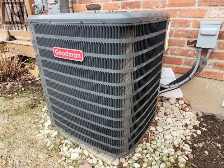 Photo 30 at 2 - 810 Golf Links Road, Meadowlands, Ancaster