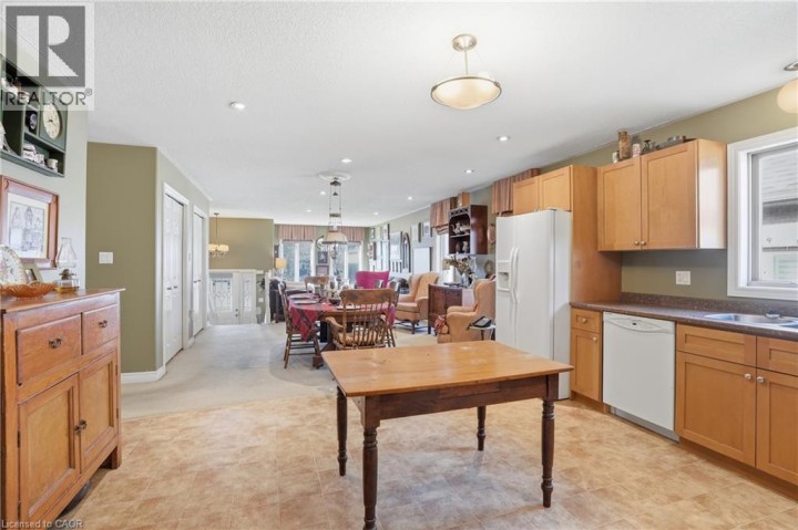 Photo 8 at 9 Pace Avenue, Cainsville / Brookfield, Brantford