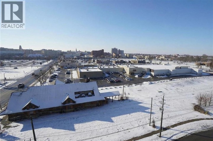 Photo 23 at 704 - 7 Erie Avenue, D’aubigny / Evergreen, Brantford