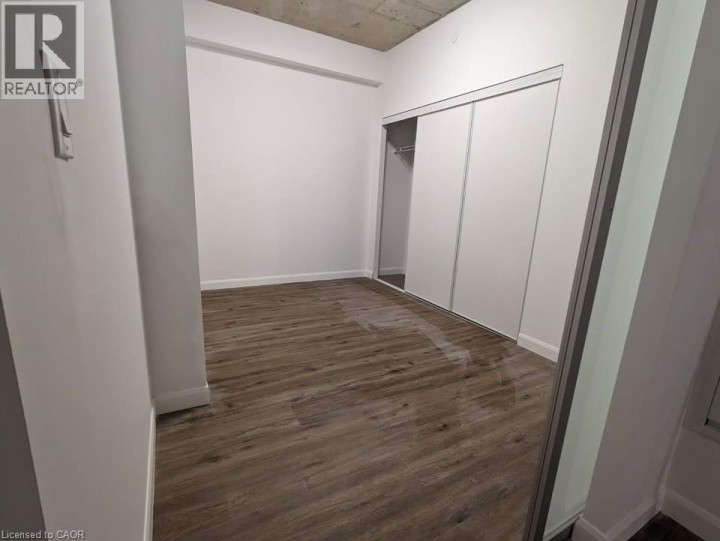 Photo 15 at 704 - 7 Erie Avenue, D’aubigny / Evergreen, Brantford